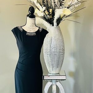 Vince Camuto Gown - Length approximately 39in, Bust 36in, Waist 27 in, Hips 36